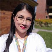 Licenciada en Educación con énfasis en inglés, matemáticas, ciencias y sociales para preescolar y primaria