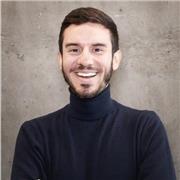 Yoga teacher in English and Spanish for mixed-level groups or private lessons