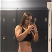 Entrenadora personal comprometida en ayudarte a alcanzar tu mejor versión