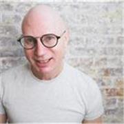 Profesor CELTA con 15+ años. Trabajo con actores y profesionales. Inglés con confianza y voz de estrella