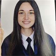 Soy estudiante de filología clásica y tengo Bachiller de humanidades, y he dado clases particulares a niños tanto de primaria como de cuarto de la ESO