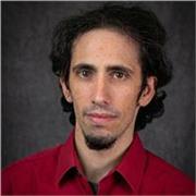 Profesor de diseño gráfico, dibujo artístico y robótica con más de 6 años de experiencia en dichas materias. 