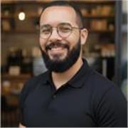 8 anos na pista do Português! 🚀 Especialista em Revisão de texto e Gestão Escolar. Transformando a educação com técnica e atitude