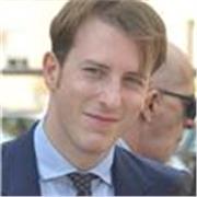 Offro percorsi di perfezionamento delle capacità di espressione scritta e orale e di lettura dell'italiano