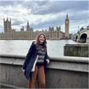 Insegnante di Inglese con certificato IELTS C2 offre lezioni private online per tutti i livelli