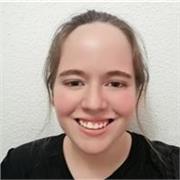 Alumna en tercer curso del Grado de Química con flexibilidad horaria e interés en tener más conocimiento y enseñar.