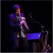 Saxofonista y flautista, experto en estilos: Jazz, Flamenco, Tango, Improvisación y Armonía