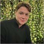 Étudiant en Master 2 en Finance parfaitement Bilingue français anglais, diplômé en mathématiques et économie