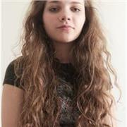 Diplomata al liceo scientifico, offre lezioni di matematica