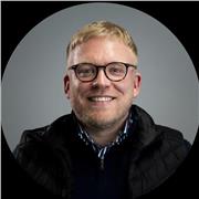 Seasoned communication trainer able to help people of all levels