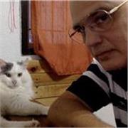 Profesor universitario especializado en Inglaterra con 25 años de experiencia en consultoría y capacitación