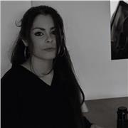 Soy guitarrista con formación en Grado Profesional, apasionada por enseñar a estudiantes de todos los niveles.