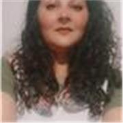 Profesora de primaria alfabetizadora imparte clases para nivel primario