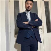 Vielseitiger Tutor , mit mehreren Sprachkenntnissen . Und ebenfalls gute Kenntnisse in anderen Fächern ( Naturwissenschaften )