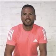 Entrenador capacitado, con muchos años de experiencia en esta profesión