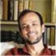 Docente di diritto che impartisce lezioni di diritto civile, bancario, sanitario e legislazione di prodotto