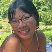 Estudiante universitaria del Grado de Física en mi cuarto curso, imparto clases a nivel de ESO.