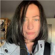 Offro lezioni private a bambini delle scuole elementari e medie, adattandole alle loro esigenze