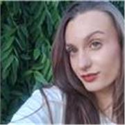 Profesora de Lengua y Literatura, con posibilidad de enseñar también Comunicación, o cualquier ámbito relacionado