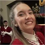 Me defino como responsable, paciente y cercana; quiero dar clases a niños muy pequeños.
