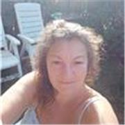 Amo la mia bellissima madrelingua italiana e mi piace molto insegnarla ad adulti e bambini, online.