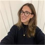 Profesora de primaria de las asignaturas de ciencia