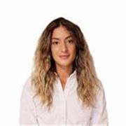 Psicologa, laureata con 110 e lode, esperta in mappe mentali e strategie personalizzate per DSA, offre supporto allo studio.