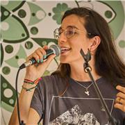 Profesora de Guitarra para nivel inicial y básico