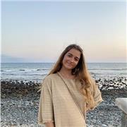 Soy estudiante de Derecho y ADE en la universidad Carlos III de Madrid. He estudiado dos años en Estados Unidos, el último fue el año pasado ( ) a través de un intercambio de la universidad. Tengo el certificado TOEFL con un nivel B2. Experiencia con niño