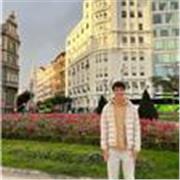 Estudiante de universidad, soy alguien muy responsable y con ganas de enseñar a quien lo necesite