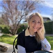 Non ti manca nulla: ti sei solo raccontato/a la storia con il finale sbagliato. Insieme a me riscriverai un finale di successo!