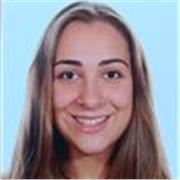 Profesora de pedagogía que se adapta a las necesidades de cada alumno/a. 