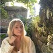 Profesora titulada en Educación Infantil, con experiencia en apoyo en, ESO, Primaria y necesidades educativas especiales 