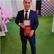 Docente de Matemática, apto para dar clases de manera didáctica y amena.