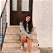 Sono disponibile per lezioni di italiano/grammatica/letteratura e storia