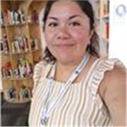 Profesora de educación general básica con experiencia en apoyo escolar y estudiantes con NEE