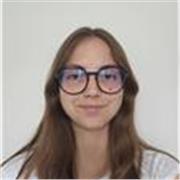 Estudiante de Grado de Biomedicina que busca compaginar trabajo y estudios. Dispuesta a dar clases a alumnos de primaria y ESO.