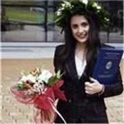 Sono Ludovica e ho 27 anni, sono laureata in Diritto Internazionale e offro aiuto compiti ai piu giovani di tutte le materie!