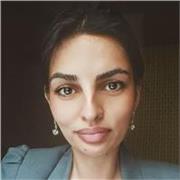 Arabischlehrerin, 15 Jahre Erfahrung, hat Master Diploma in Arabische und Französische Sprache, war Lehrerin an der Universität.