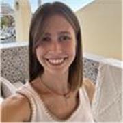 Soy licenciada en Sociología, hablo español y me gustaría enseñar el italiano 