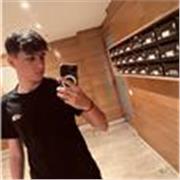 Estudiante para repartir clases para niñ@s de primaria y matemáticas de primero y segunda de la eso. Todas las materias que se desee pero con titulo en inglés y matemáticas