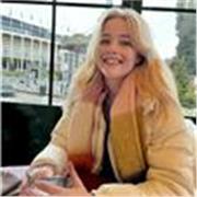 Laureanda in giurisprudenza (diritto internazionale), offro lezioni di inglese (livello C1)