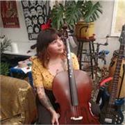 Profesora de Educación Artística mención Música. Clases de violonchelo, piano, guitarra, bajo y ukelele