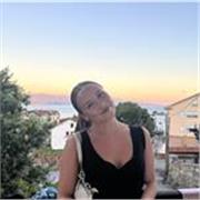 Estudiante de segundo de farmacia, apta para dar clases de matemáticas, física y química en primaria y secundaria