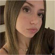 Studentessa universitaria diplomata al Liceo Scientifico Internazionale