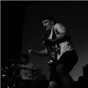 Profesor de guitarra eléctrica con más de 10 años de experiencia, habiendo trabajado tanto para academias como freelance