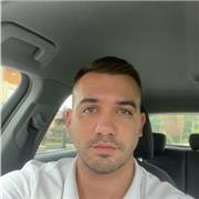 Scrivimi di cosa hai bisogno e sarò contento di aiutarti...
