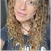 Redactora y storyteller con experiencia en comunicación, escritura creativa y lenguaje castellano. Ofrezco clases y apoyo escolar 