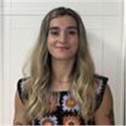 Profesora de pintura graduada en bellas artes con experiencia trabajando con niñ@ de Educación Primaria 