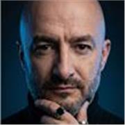 Profesor de arte y comunicación de universidad